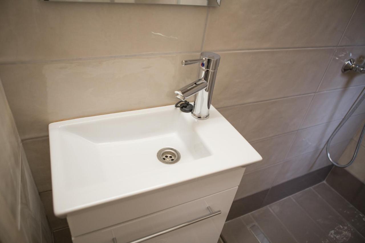 Kosmos Service Apartment Modern Spirit City Center With Additional Cost Parking Салоники Экстерьер фото