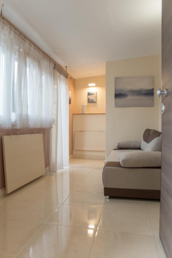 Kosmos Service Apartment Modern Spirit City Center With Additional Cost Parking Салоники Экстерьер фото